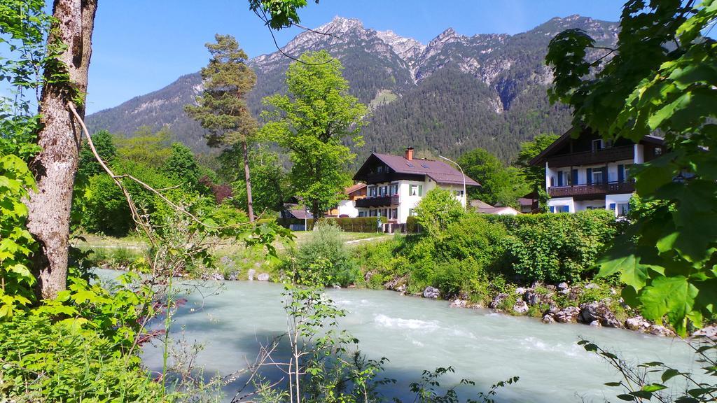 Yeti Lux - Art Appartement Garmisch-Partenkirchen Værelse billede